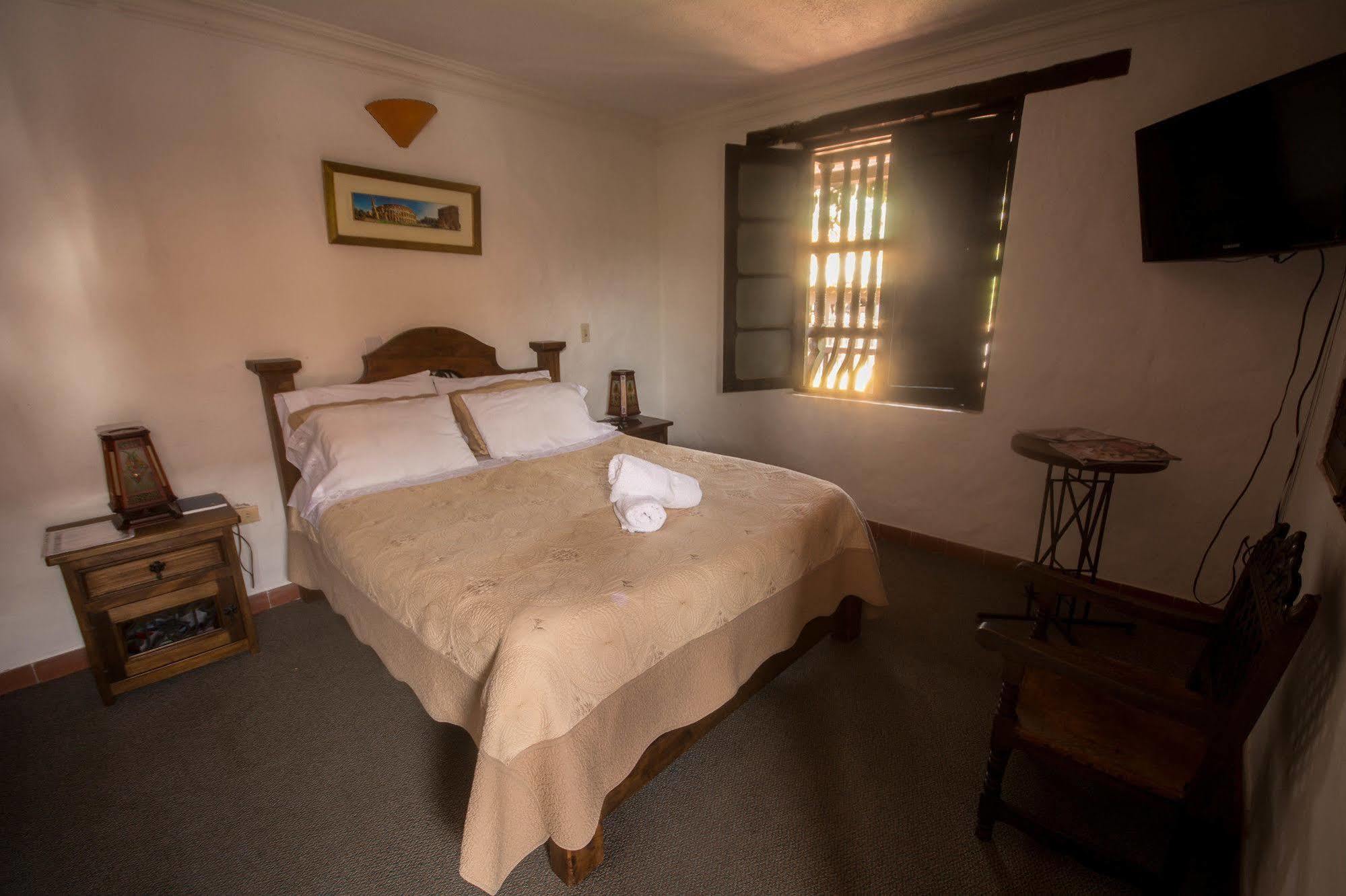 Hotel Los Frayles Виля Де Лейва Екстериор снимка
